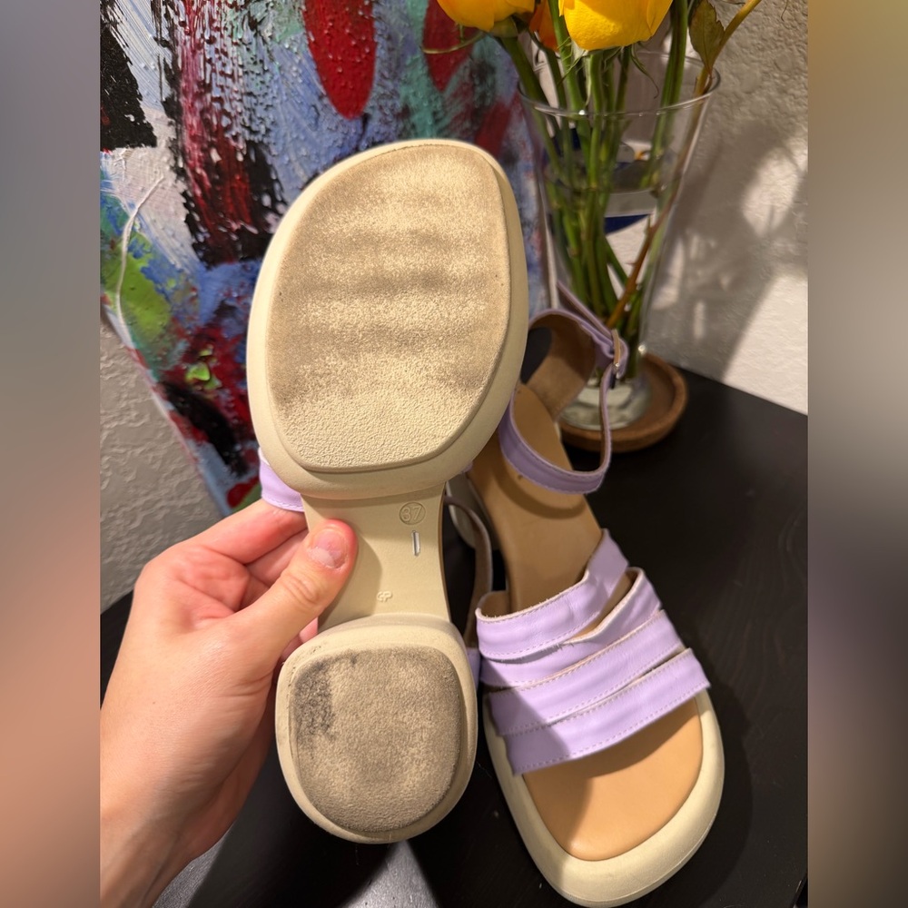 Italian Ethem Sample Pair Lavender Heeled Sandals - Picture 6 of 8